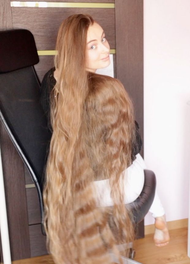 VIDEO - Ultra beautiful blonde