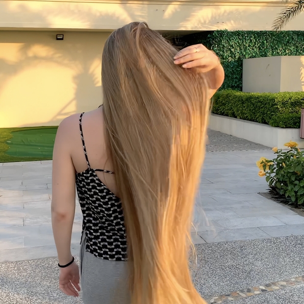 VIDEO - Super beautiful Irina&#x27;s walk