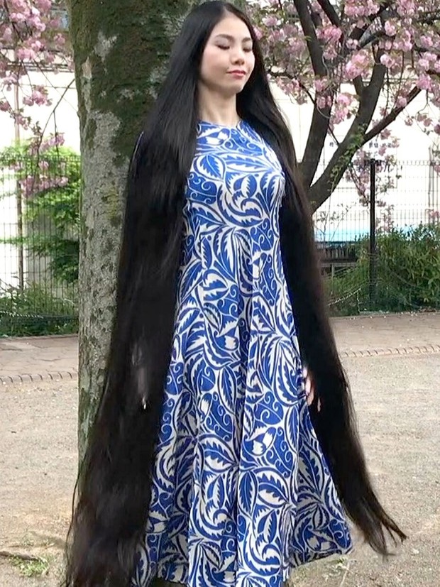 VIDEO - Rin by the tree 2