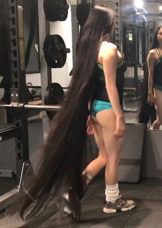VIDEO - The longest hair at the gym