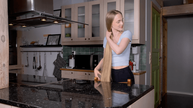 VIDEO - A Rapunzel&#x27;s photoshoot in the kitchen BTS