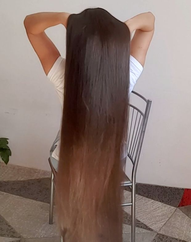 VIDEO - Parting, brushing and hairstyles