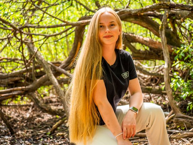 PHOTO SET - Audrey in black in nature photoshoot