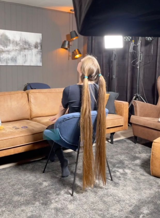 VIDEO - Emilie shoot BTS