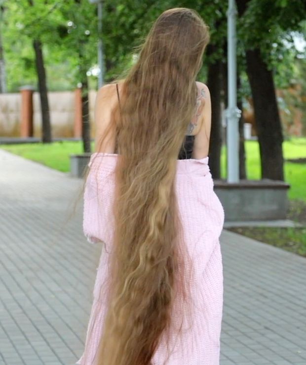 VIDEO - Perfect outdoor hair display