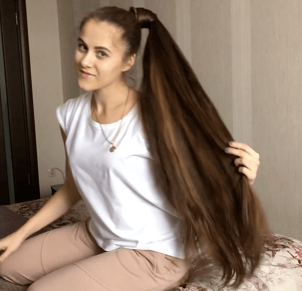 VIDEO - Kristina&#x27;s soft hair