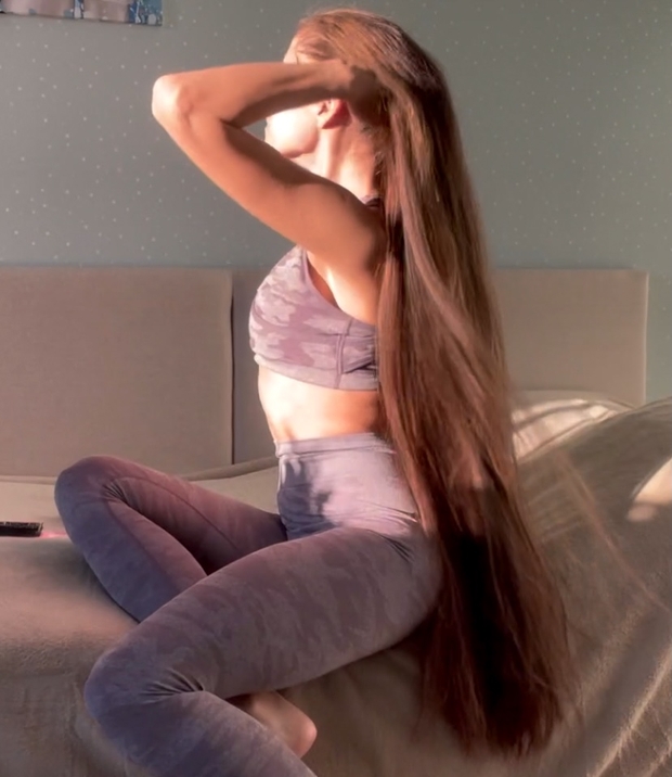 VIDEO - Kristina&#x27;s hair display show