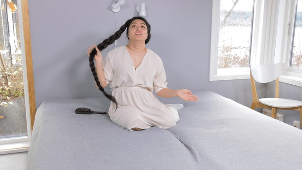 VIDEO - Tons of hair and a very long braid