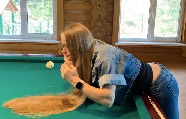 VIDEO - Pool table Rapunzel