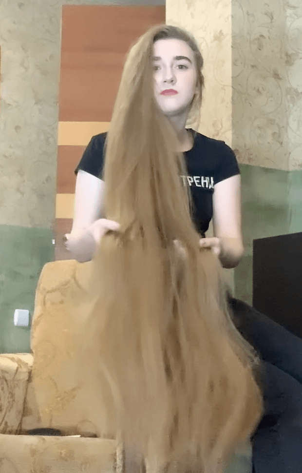 VIDEO - Soft, silky blonde knee length hair