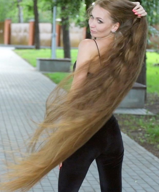 VIDEO - Perfect outdoor hair display