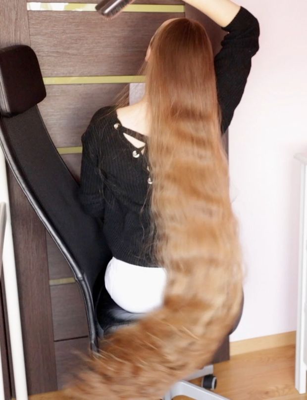 VIDEO - Ultra beautiful blonde