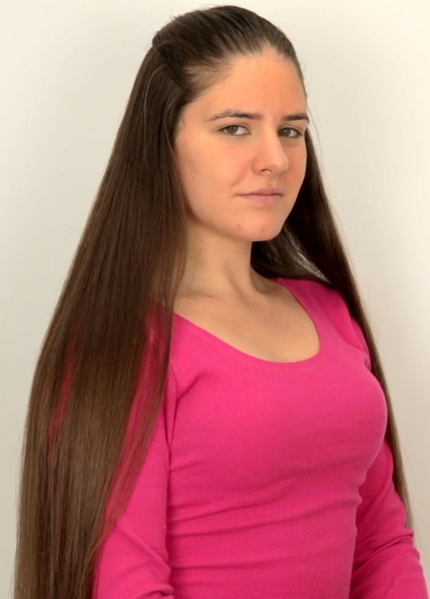 VIDEO - Suzana&#x27;s special hairstyle: Vertical double braids