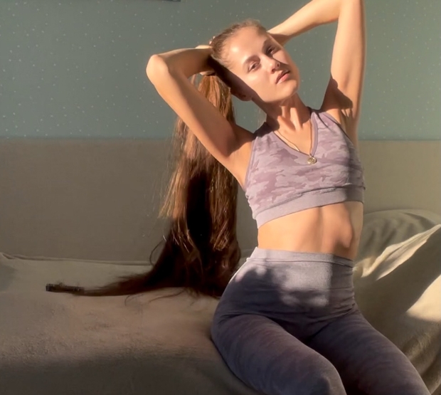 VIDEO - Kristina&#x27;s hair display show
