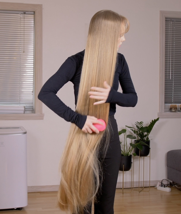 VIDEO - The big braid and ponytail