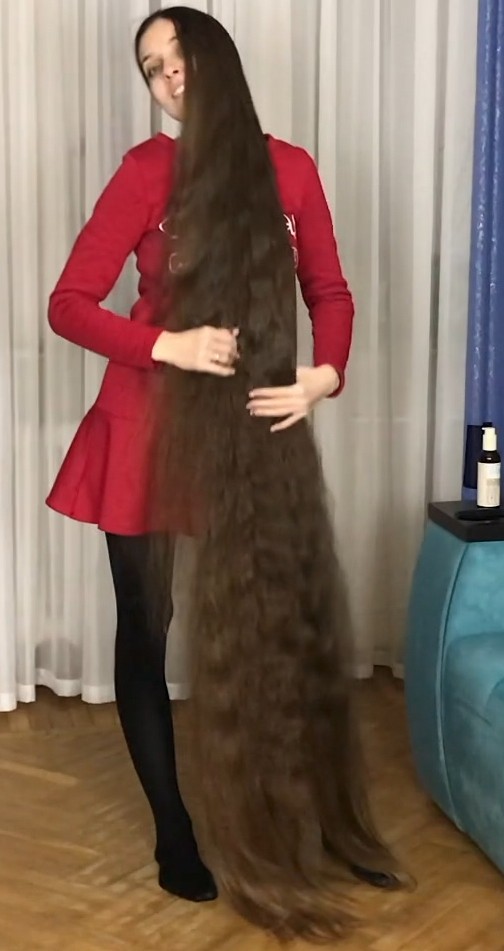 VIDEO - Alena&#x27;s hair oiling