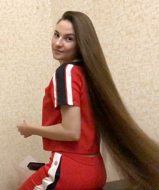 VIDEO - Elmira&#x27;s folded hair