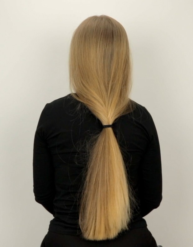 VIDEO - Pigtails, ponytails and folded hair