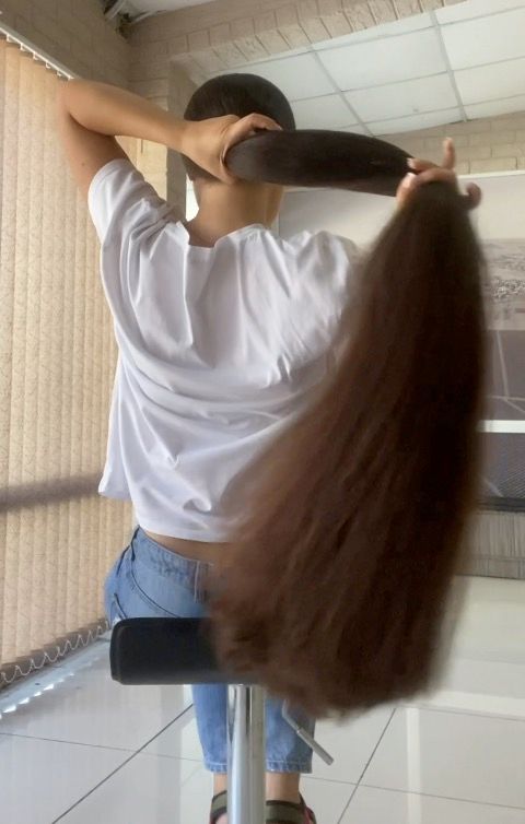 PHONE VIDEO - Insanely thick hair