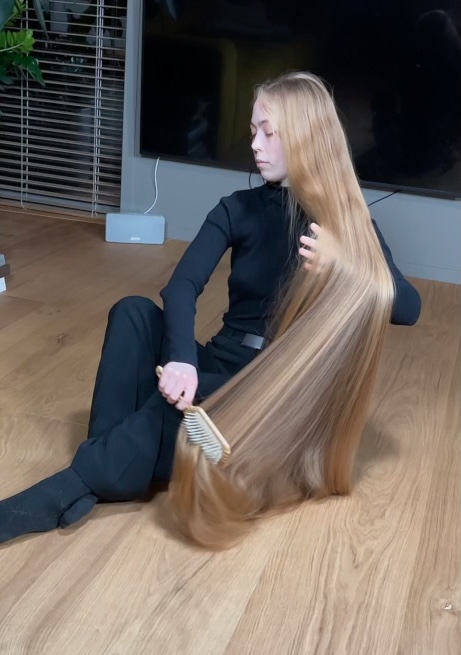 VIDEO - Sara Shoot 2021 Behind The Scenes