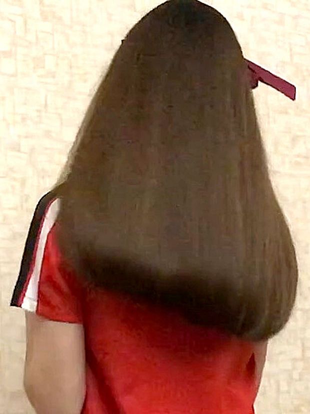VIDEO - Elmira&#x27;s folded hair