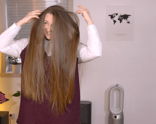 VIDEO - Veronica&#x27;s hair oiling