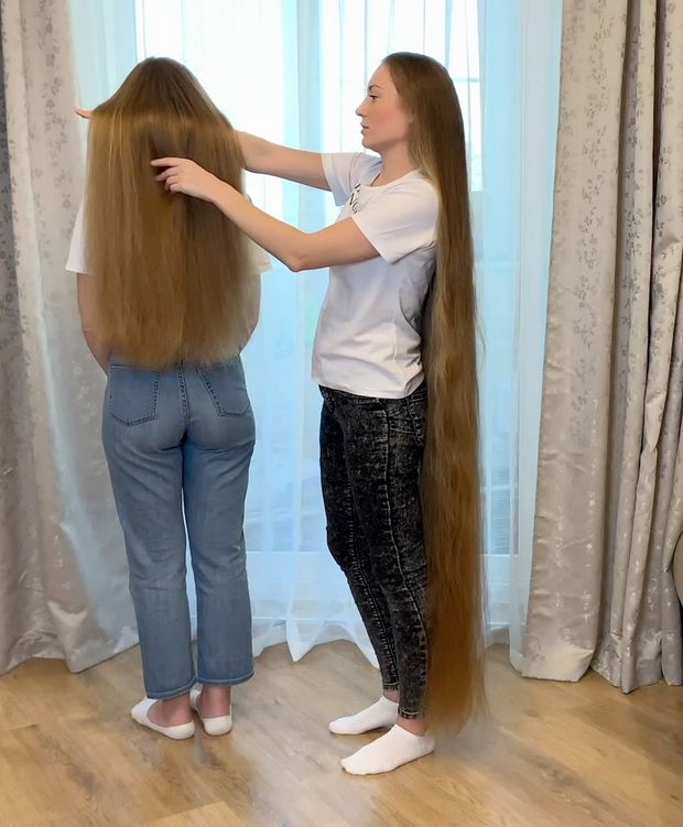 VIDEO - Two sisters with a lot of hair