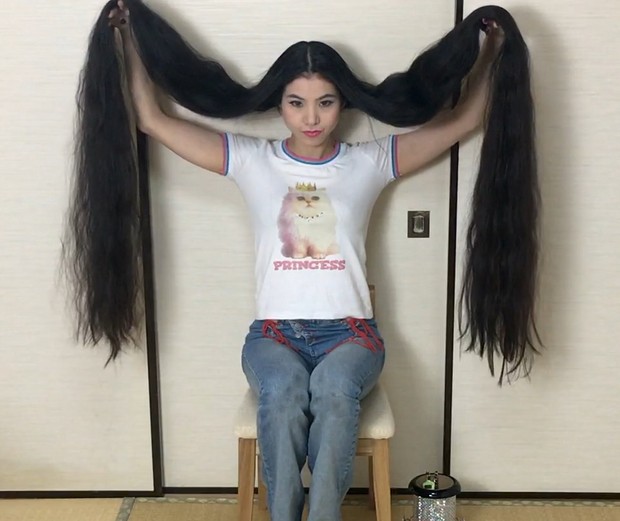 VIDEO - Rin&#x27;s massive black mane