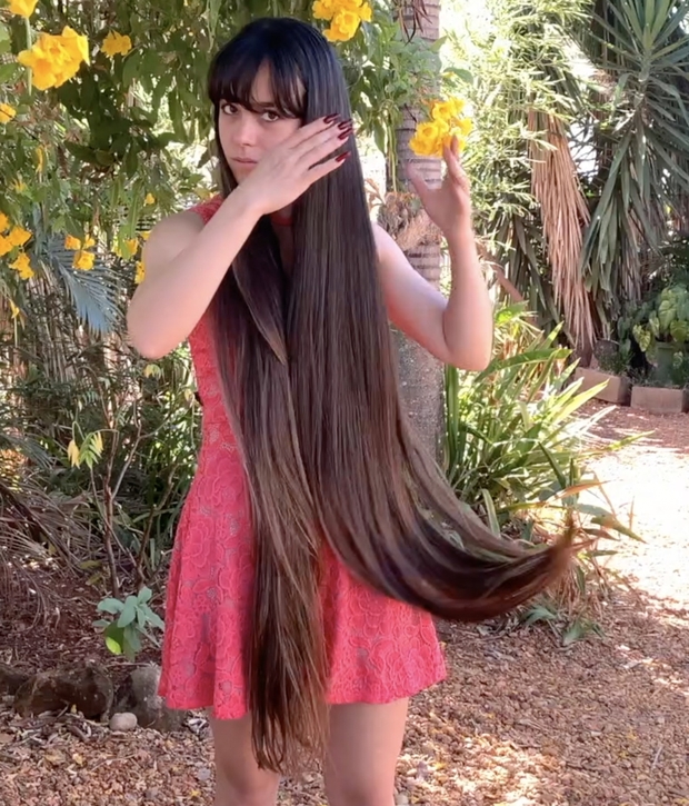 VIDEO - Stefany, the summer Rapunzel