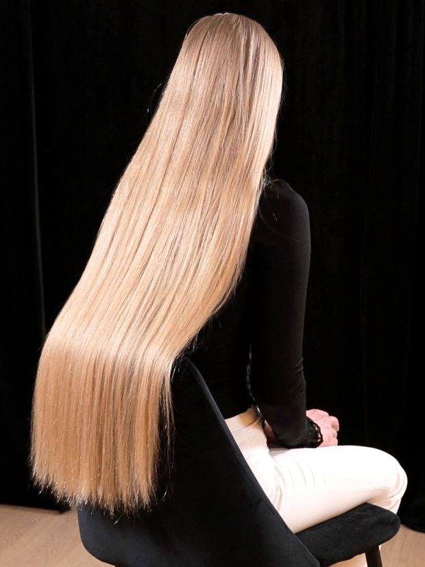 VIDEO - Super silky light blonde hair in chair
