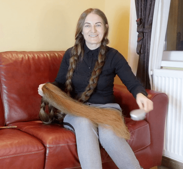 VIDEO - The longest braids you&#x27;ve ever seen