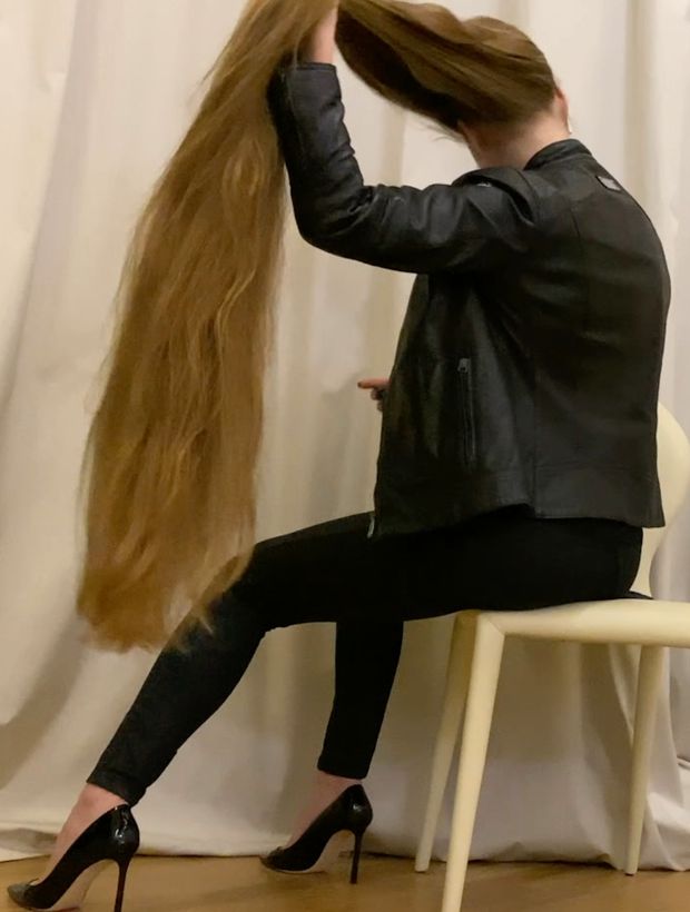 VIDEO - The hair lady