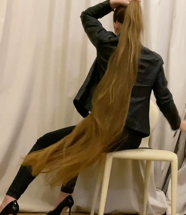 VIDEO - The hair lady