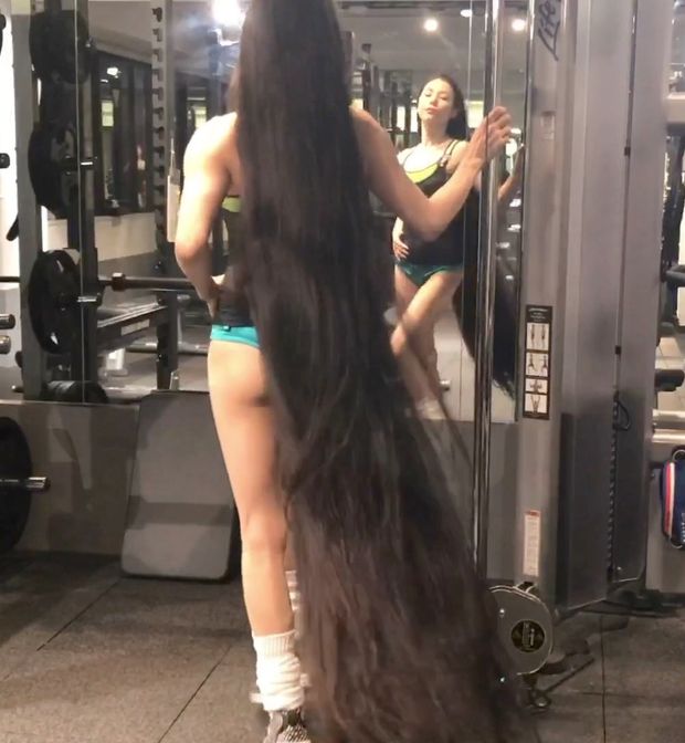 VIDEO - The longest hair at the gym