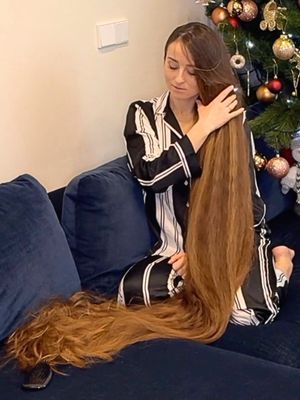 VIDEO - A Christmas with the best hair