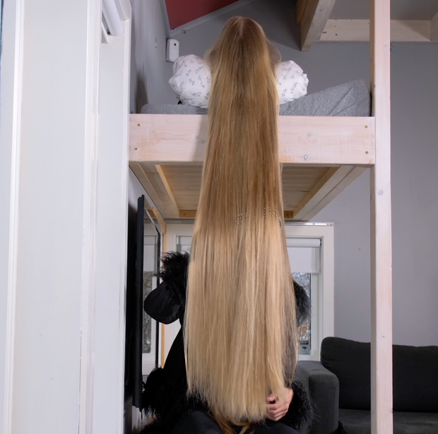 VIDEO - Celina playing with super long blonde hair