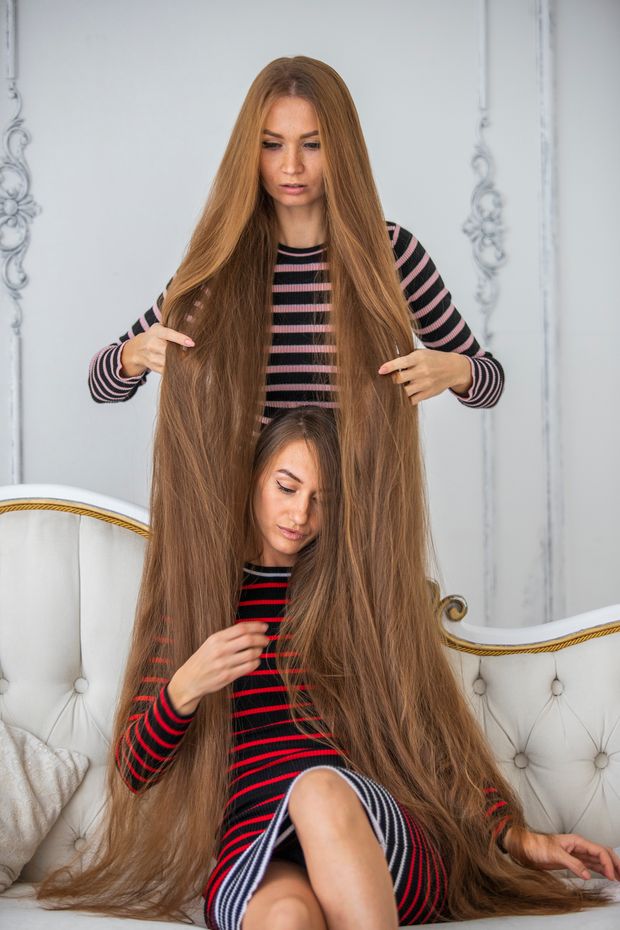 PHOTO SET - The long hair sofa photoshoot