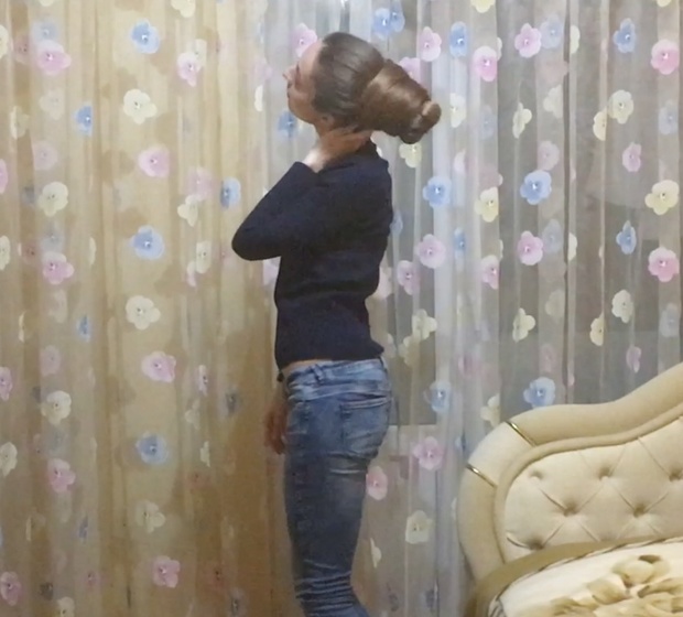 VIDEO - Extreme hair and a giant bun