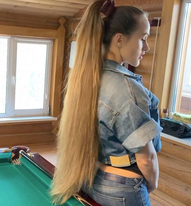 VIDEO - Pool table Rapunzel