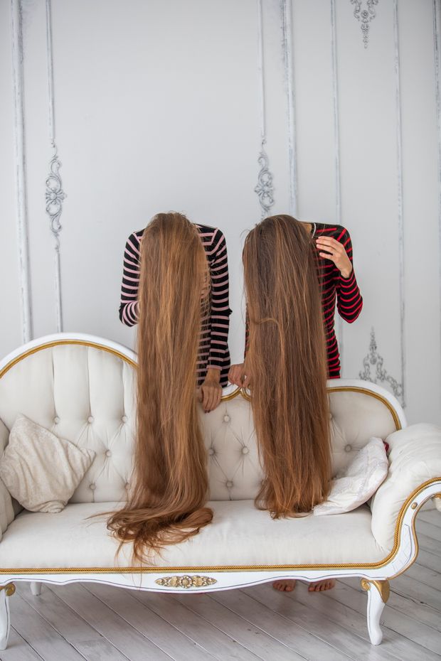 PHOTO SET - The long hair sofa photoshoot