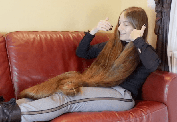 VIDEO - The longest braids you&#x27;ve ever seen
