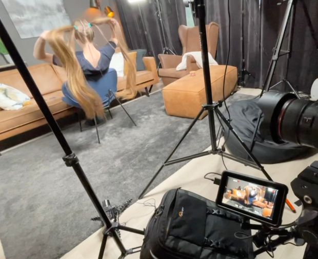 VIDEO - Emilie shoot BTS