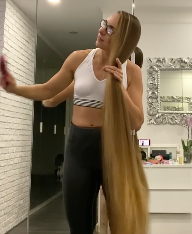 VIDEO - Mirrors and mirrors