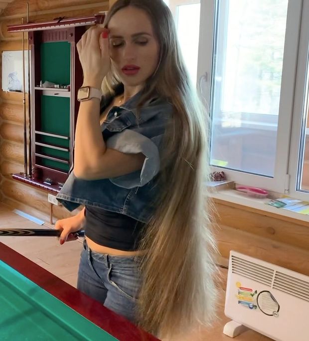 VIDEO - Pool table Rapunzel
