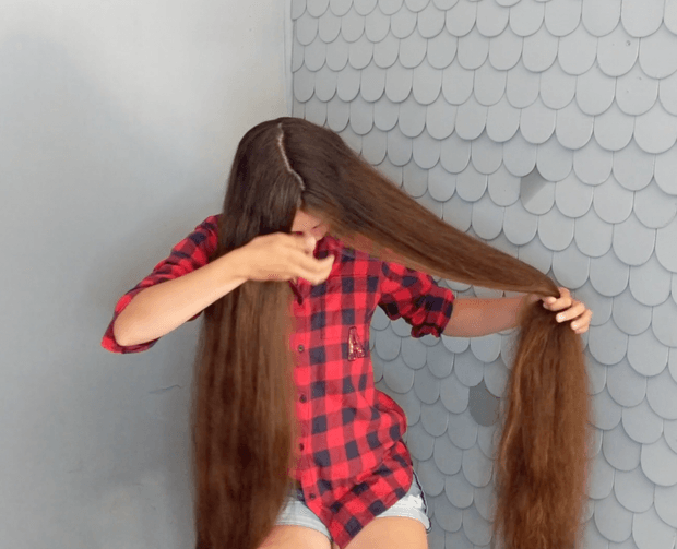 VIDEO - Massive hair deluxe