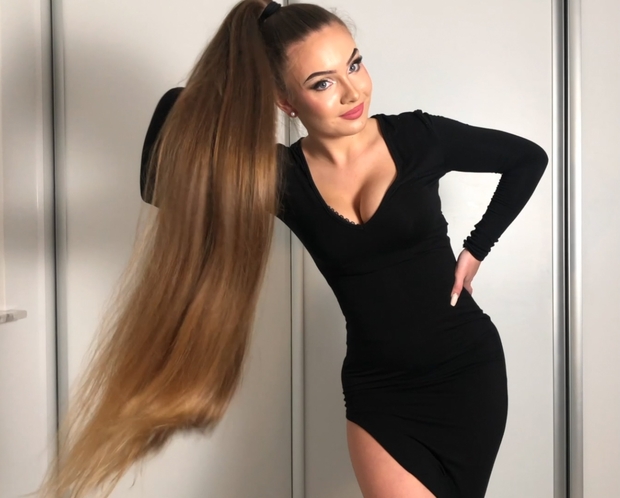 VIDEO - Super elegant ponytail display