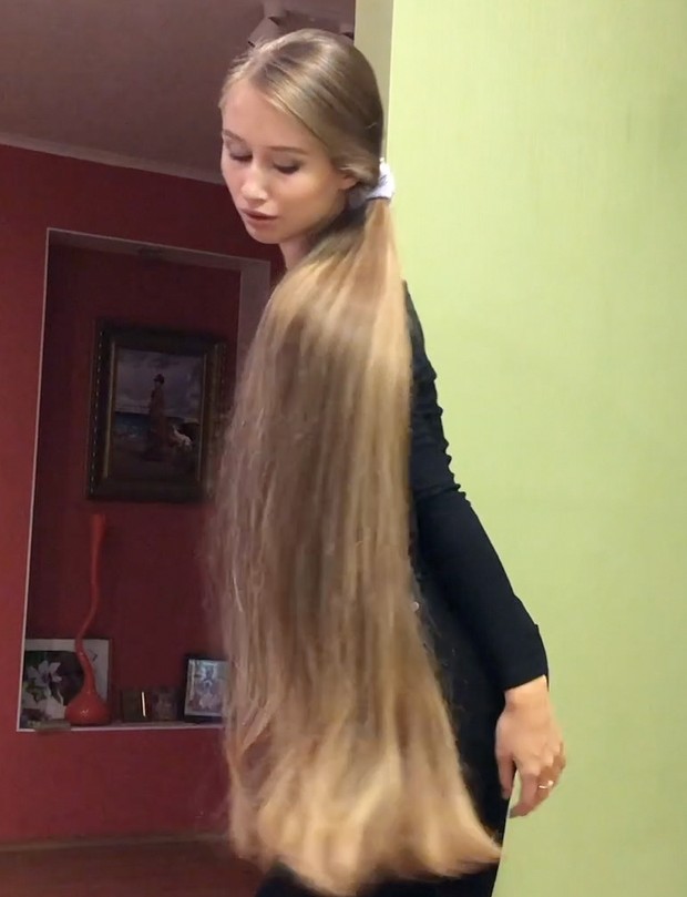 VIDEO - The ultimate ponytails