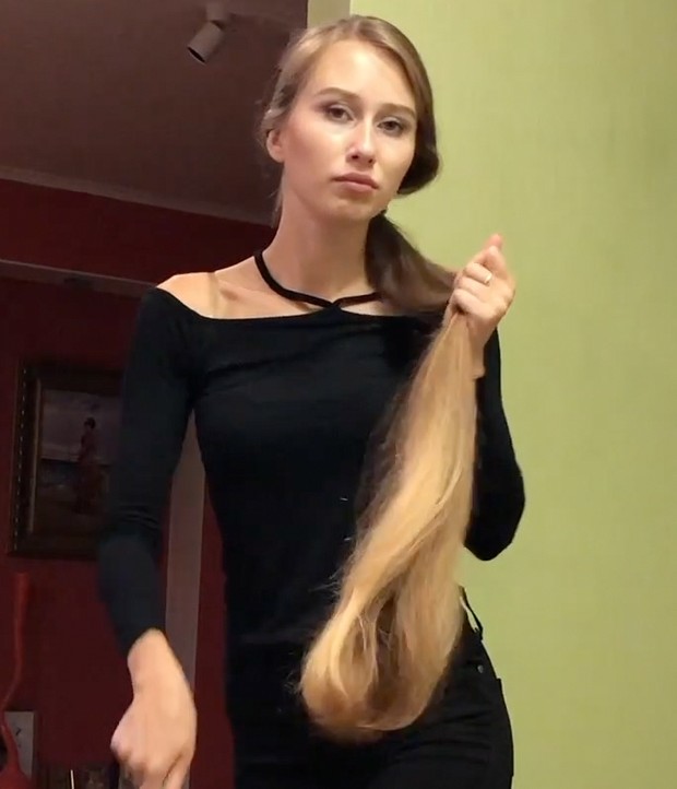 VIDEO - The ultimate ponytails