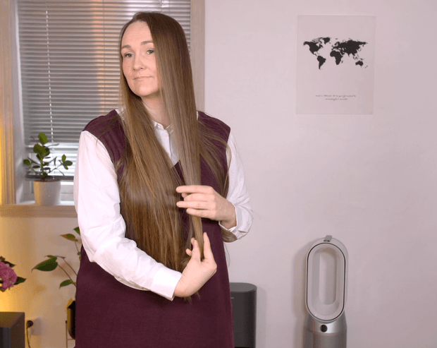 VIDEO - Veronica&#x27;s hair oiling