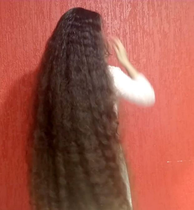 VIDEO - Thick, curly hair